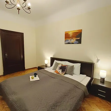 Ideally Located Center 2 Bedrooms Spacious * Riga