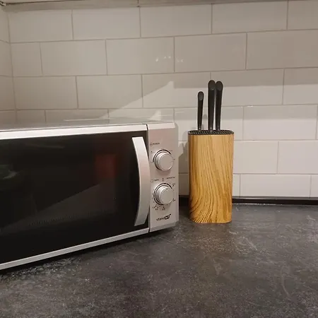 Ideally Located Center 2 Bedrooms Spacious