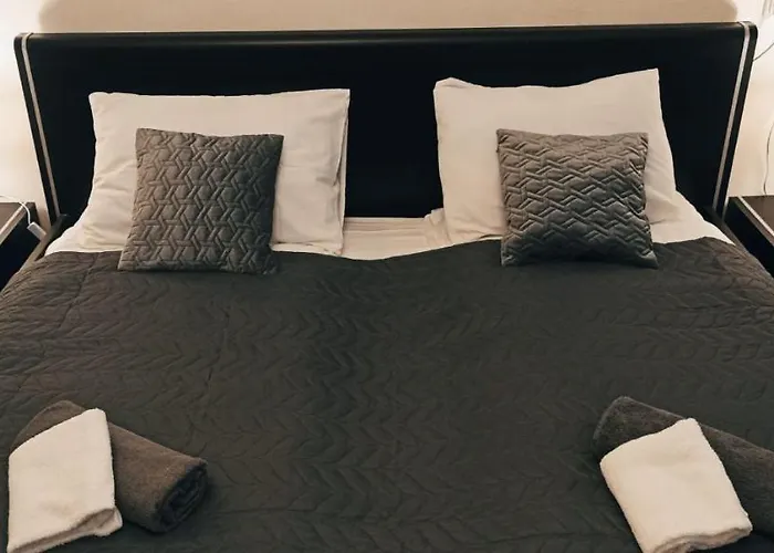 아파트 Ideally Located Two Bedrooms - Family&friends *