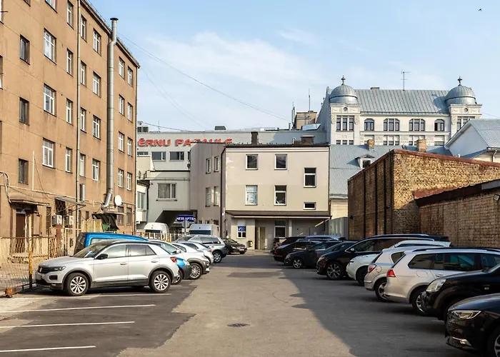 Ideally Located Two Bedrooms - Family&friends *