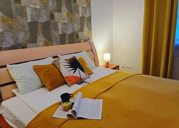 Ideally Located Two Bedrooms - Family&friends 아파트