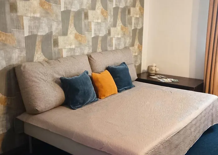 Apartment Ideally Located Two Bedrooms - Family&friends *