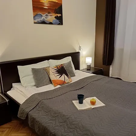 Apartmán Ideally Located Two Bedrooms - Family&friends Riga